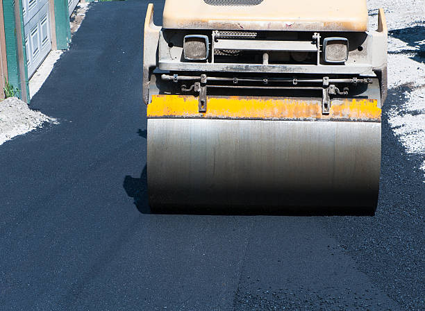 Best Asphalt Driveway Installation  in Brewerton, NY